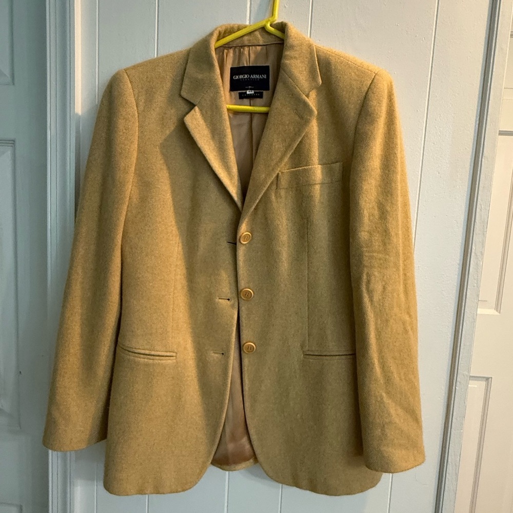 Giorgio Armani Tan women’s cashmere blazer size 8